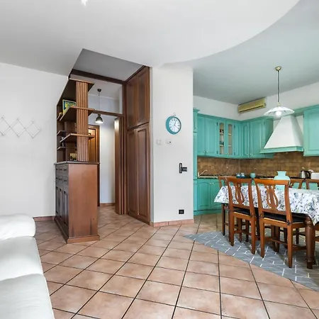 Elegance 5 Minutes From The Center - Free Park Wi-fi & Ac *
