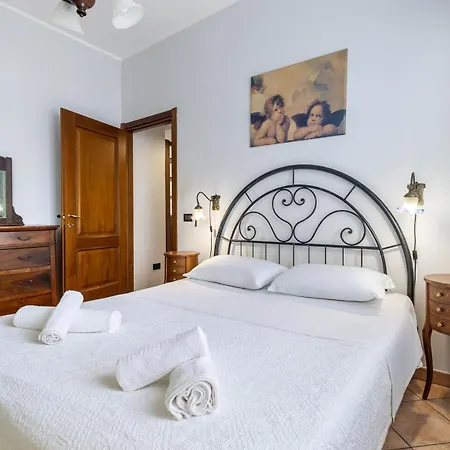 Elegance 5 Minutes From The Center - Free Park Wi-fi & Ac Apartment Alba (Piedmont)