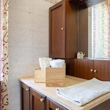 Elegance 5 Minutes From The Center - Free Park Wi-fi & Ac