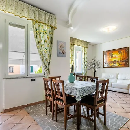 Apartment Elegance 5 Minutes From The Center - Free Park Wi-fi & Ac *