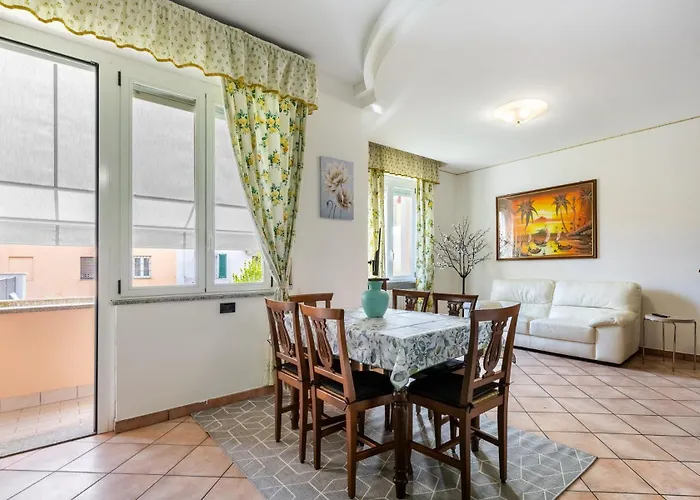 아파트 Con Giardino A 5 Minuti Dal Centro Storico - Parcheggio Privato E Gratuito, Wi-fi & Ac *